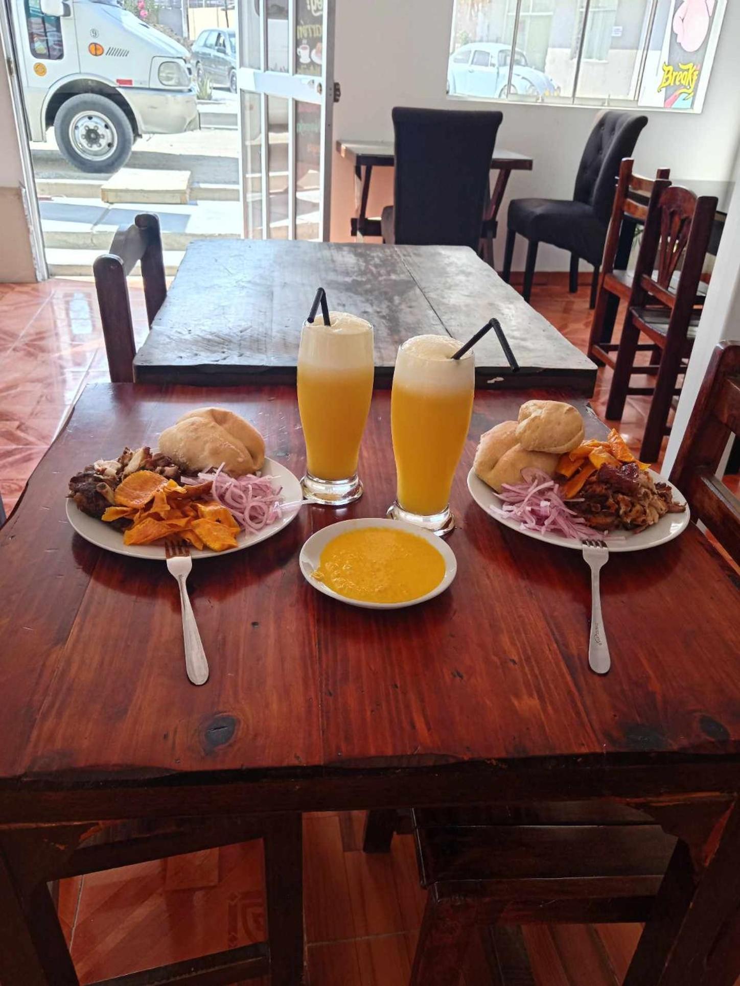 Willys House Hostel *